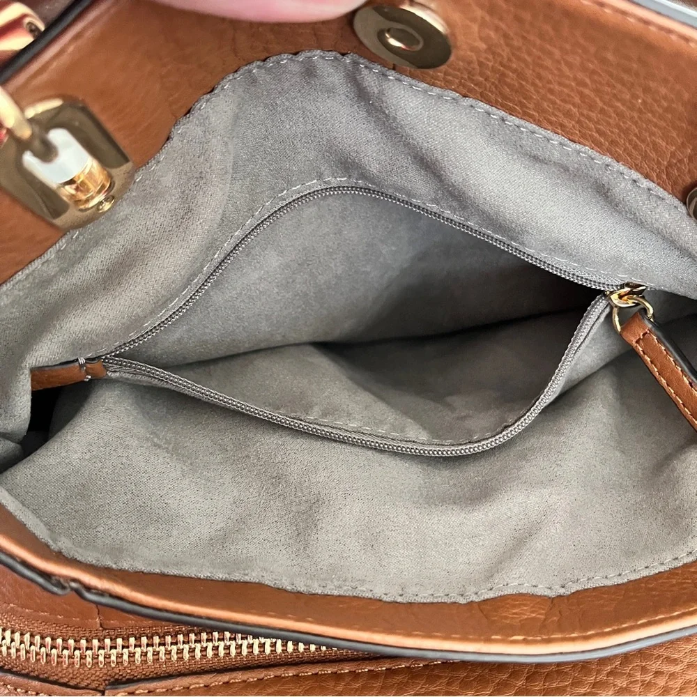 Vince Camuto gently preowned